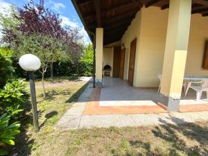 Κήπος έξω από το Villa Tahaa