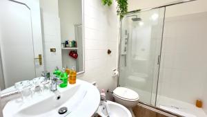 Koupelna v ubytování Bellaria ll + 22 fotografií