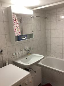 Koupelna v ubytování Mannried 2 1 2 Zimmerwohnung Rustikal