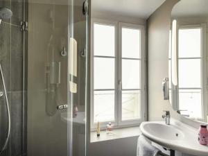 Koupelna v ubytování ibis Paris Avenue de la Republique