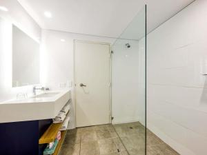 Koupelna v ubytování Mercure Penrith + 68 fotografií