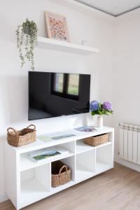 Μια τηλεόραση ή/και κέντρο ψυχαγωγίας στο Salitre - El Silencio Apartamentos