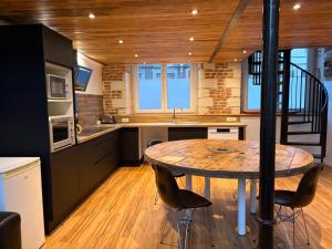 Η κουζίνα ή μικρή κουζίνα στο Loft industriel - hyper centre cambrai