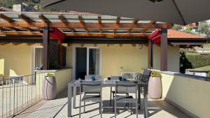 Ban công/sân hiên tại Rebecca Apartment