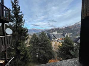 Nespecifikovaný výhled na hory nebo výhled na hory při pohledu z apartmánu