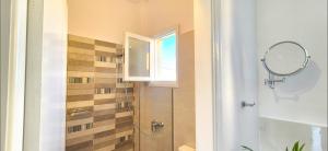 Koupelna v ubytování Knossos Sunset