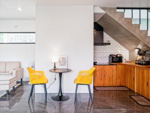 Kuchyň nebo kuchyňský kout v ubytování Eden Villa - Verdant Garden