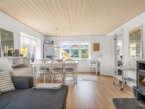 Χώρος καθιστικού στο Holiday Home Fränze - 500m from the sea by Interhome