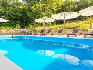 Πισίνα στο ή κοντά στο Apartment Matej-2 by Interhome +20 φωτογραφίες