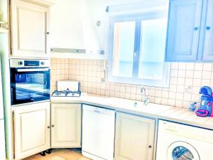 Η κουζίνα ή μικρή κουζίνα στο Holiday Home Casa Orsoni II by Interhome