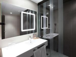 Ένα μπάνιο στο Novotel Madrid Center