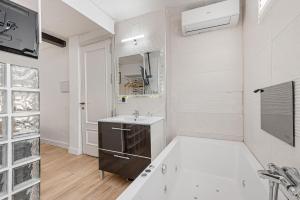 Imagen de la galería de Malaga Jacuzzy, en Málaga