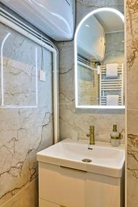 Φωτογραφία από το άλμπουμ του T2 near Paris and Orly Airport σε Villeneuve-Saint-Georges