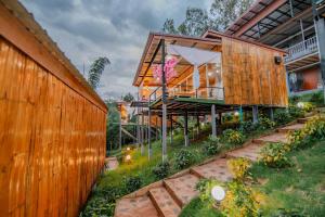 Zahrada ubytování ภูแสงไฟ โฮมสเตย์