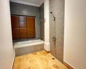 Vannituba majutusasutuses Emerald Angkor Siem Reap Cambodia