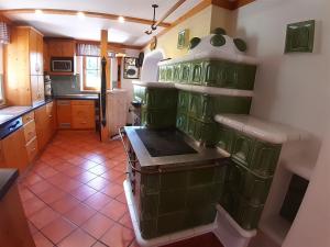 Kuchyň nebo kuchyňský kout v ubytování Lachtalhütte