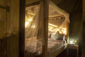 En eller flere senge i et værelse på 2 Bed in West Hill oc-b33966