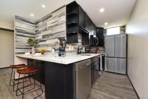 Φωτογραφία από το άλμπουμ του Nani Kai Hale 605 · NKH 605 Remodeled BeachFront w Pool AC Sandy σε Kihei