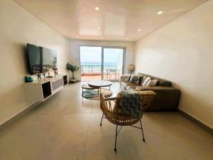 TV a/nebo společenská místnost v ubytování 23 Isikhulu