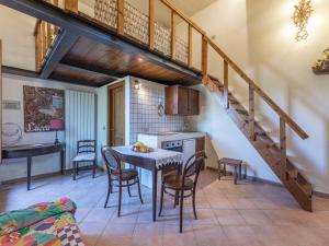 Posezení v ubytování Apartment La Foresta-2 by Interhome