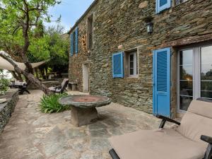 Το κτήριο όπου στεγάζεται  η παραθεριστική κατοικία