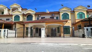 Budova, kde se prázdninový dům nachází