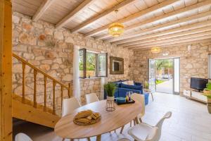 Posezení v ubytování Villa Ionio Zafeiris by Villa Plus