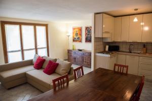 Kuchyň nebo kuchyňský kout v ubytování Bilocale Alborense