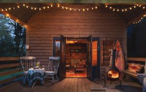 Fotografie z fotogalerie ubytování The Beech Hut, Wood Fired Hot Tub, St Kew Escapes v destinaci Saint Kew + 24 fotografií