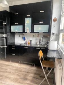 Η κουζίνα ή μικρή κουζίνα στο Battersea park single cozy room 4th floor please noted not lift