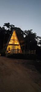 Budova, kde se chata nachází