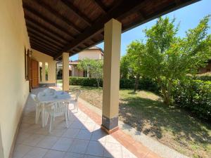 Κήπος έξω από το Villa Tahaa