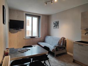 Μια τηλεόραση ή/και κέντρο ψυχαγωγίας στο Domaine du Mélèze - T3 tout confort