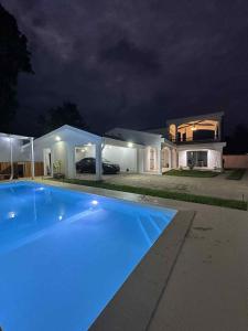 Bazén v ubytování Mora Mora Cozy Villa nebo v jeho okolí