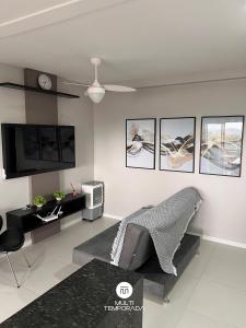 TV a/nebo společenská místnost v ubytování Skyline Confort Club - Blue Horizon - Penha/SC