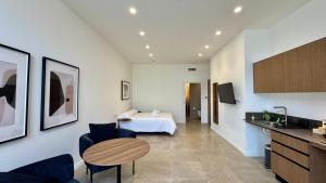 Køkken eller tekøkken på Boutique Room - Plaza Tower