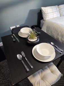 Fotografie z fotogalerie ubytování Cozy Urban Studio Steps from Wolverhampton Centre Appt 10 v destinaci Wolverhampton + 2 fotografie