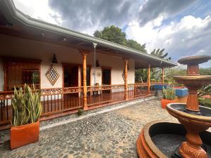 Balkón nebo terasa v ubytování Paradise San Jeronimo Parcelacion 6BR AC Pool