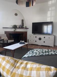 Μια τηλεόραση ή/και κέντρο ψυχαγωγίας στο Catlovers Christmas