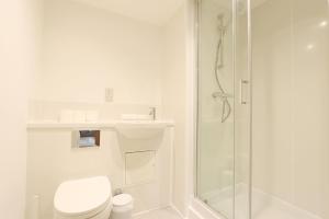 Ένα μπάνιο στο Studio Flat Close to Queen Square - Flat 3A