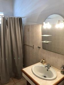 Koupelna v ubytování Appartement moderne avec vue sur la mer à Deshaies 25 m²