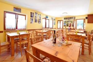 Εστιατόριο ή άλλο μέρος για φαγητό στο Baita Pranolz