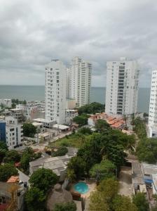 Γενική άποψη της πόλης Puerto de Gaira ή θέα της πόλης από  αυτό το διαμέρισμα