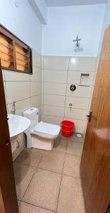 Ένα μπάνιο στο Hotel Riviera