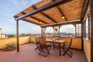 Balkón nebo terasa v ubytování Briccola