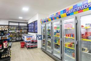 Supermercado u otro tipo de tienda en la casa vacacional o alrededores