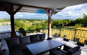 Balkón nebo terasa v ubytování Cozy Home In Kapela With Sauna