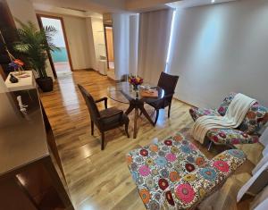 Χώρος καθιστικού στο Hotel Santoni