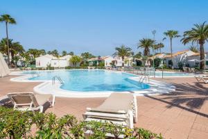 Bazén v ubytování Campo Golf 19 by VillaGranCanaria nebo v jeho okolí