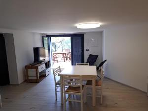 Μια τηλεόραση ή/και κέντρο ψυχαγωγίας στο Villino Elvira +2 φωτογραφίες